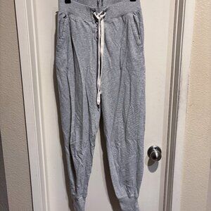 Aerie by American Eagle Grey Lace Up Front Joggers 100% Cotton